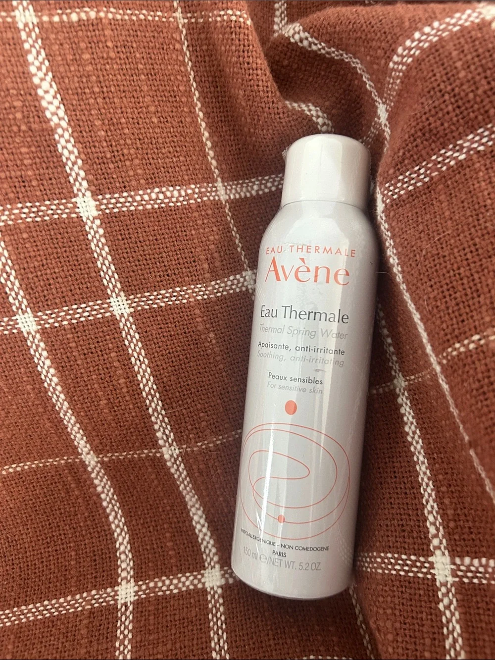 Avène Eau Thermale Soothing Thermal Spring Water Spray — White